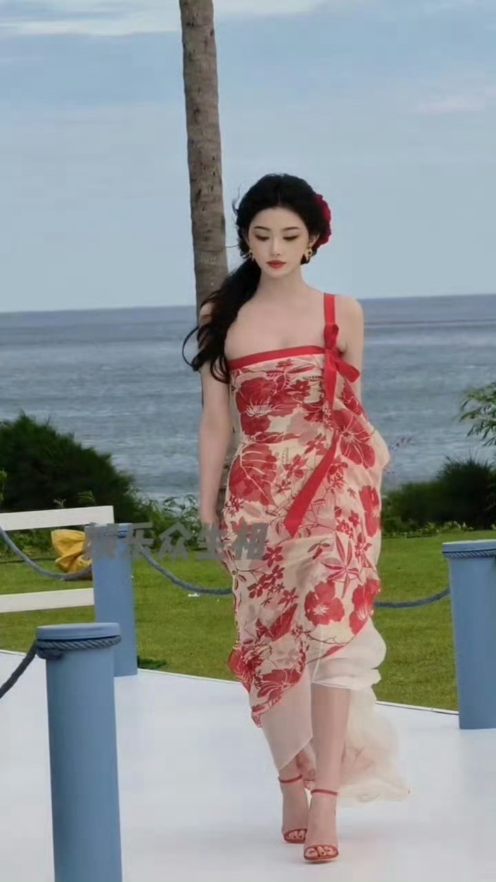 费加罗红毯上的小🌸：孔雪儿 程潇 周洁琼 