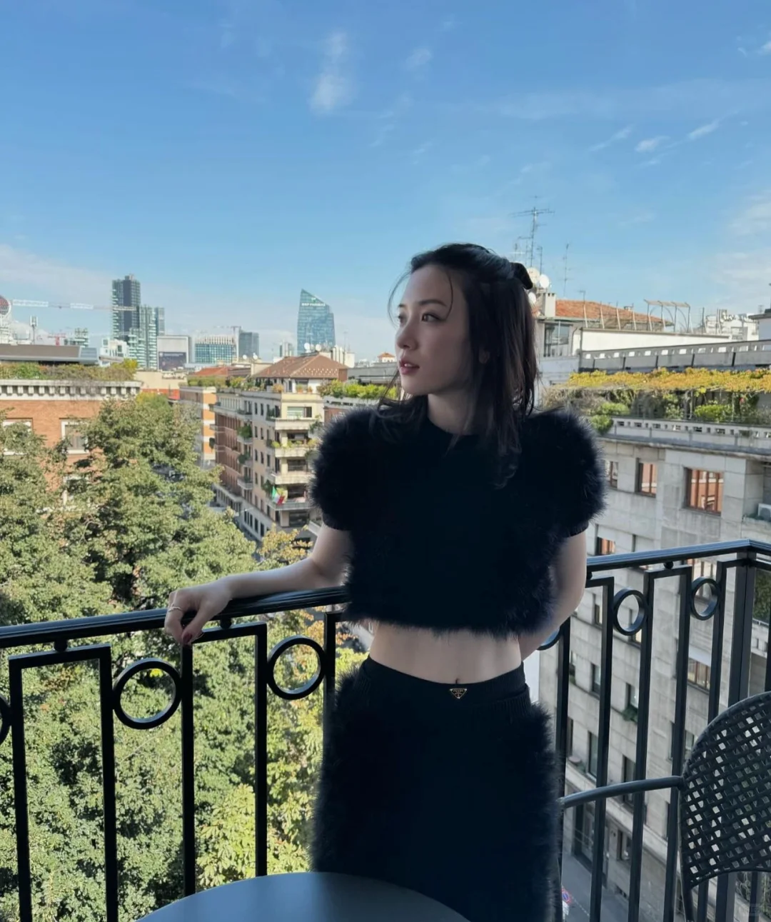 非常吸晴的小蛮腰。