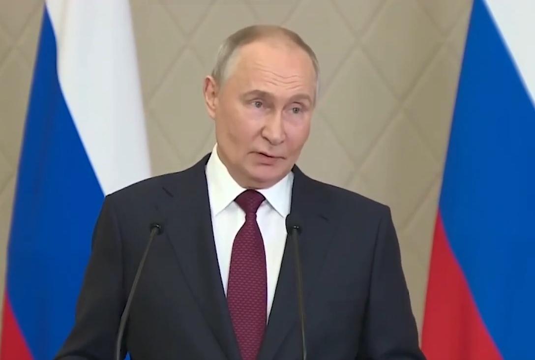 还是普京有办法。他明面上不得罪特朗普，考虑可以加入特朗普倡议的安全委员会。但是那