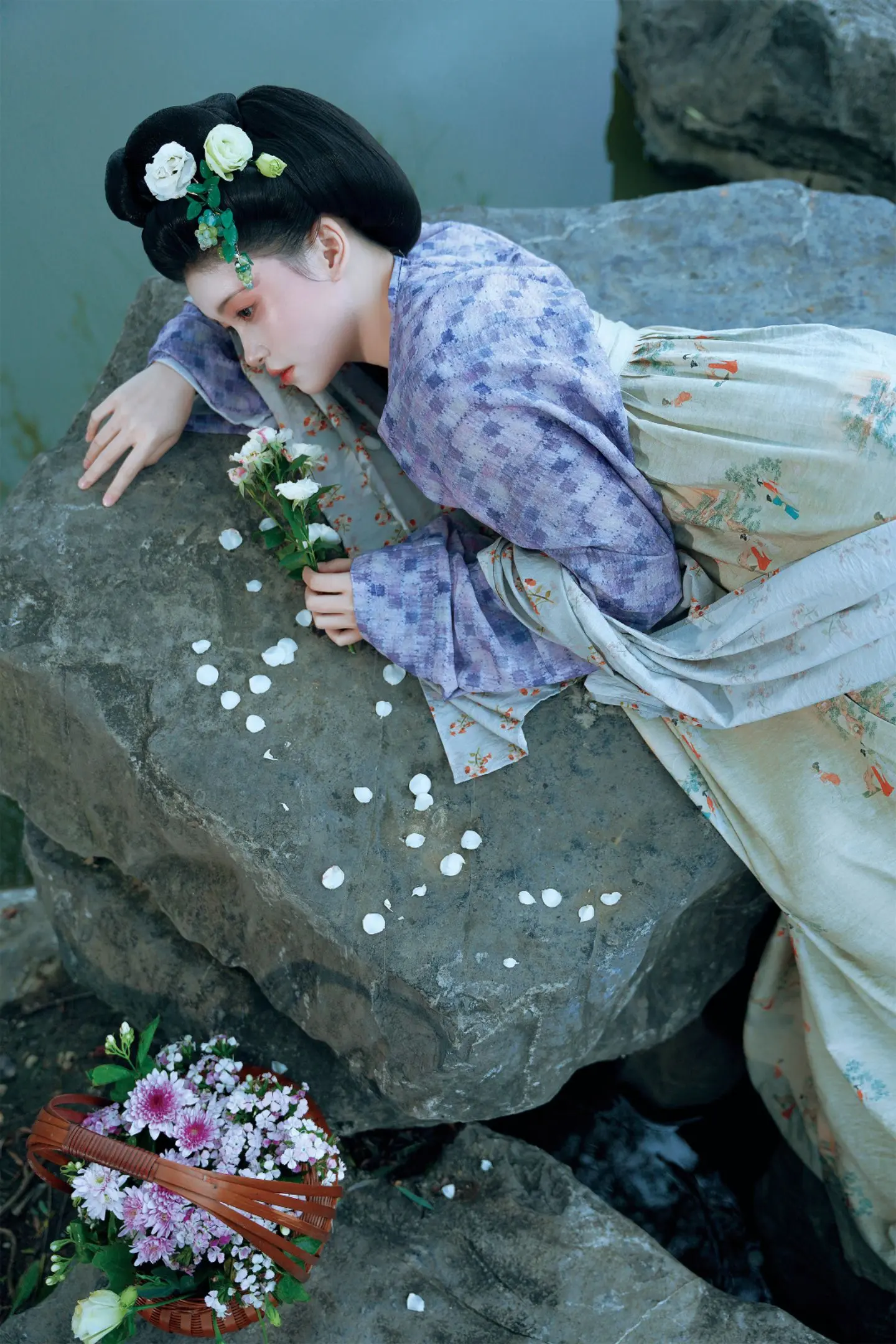 风中摇曳百命缘知我心有千千结。