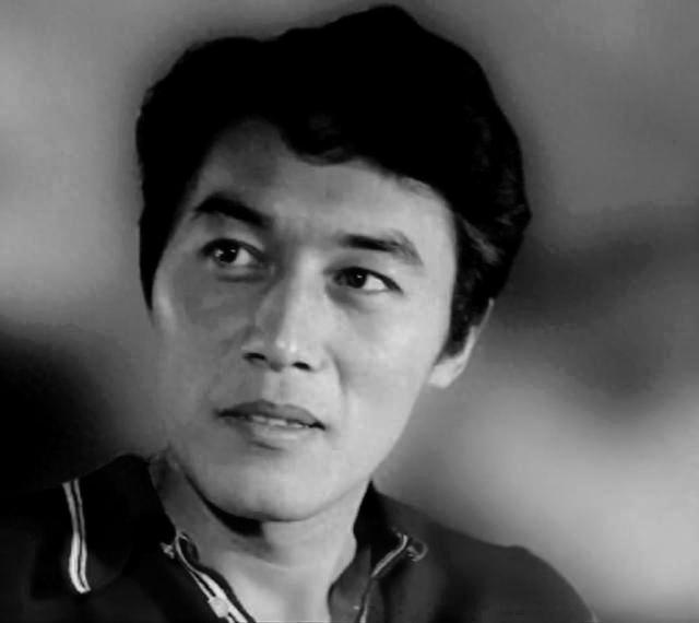 王卫平，八十年代上海电影制片厂的实力派演员，毕业于北京电影学院。在那个光影流转的
