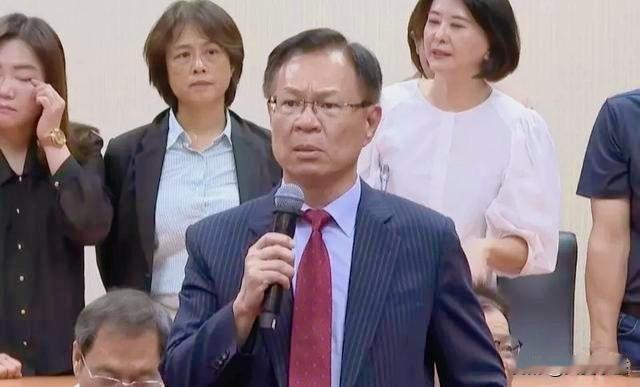 嘉义市蓝白合到底是真合作还是假演戏？民众党参选人张启楷9日直接拍板：蓝白合不是口