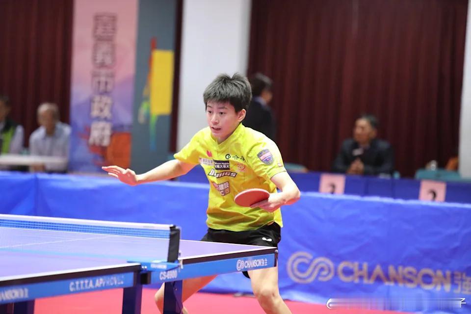 【台媒】中国台北队大赛代表队年轻化，十人中有六名高中生，年纪最轻的郭冠宏俨然新生