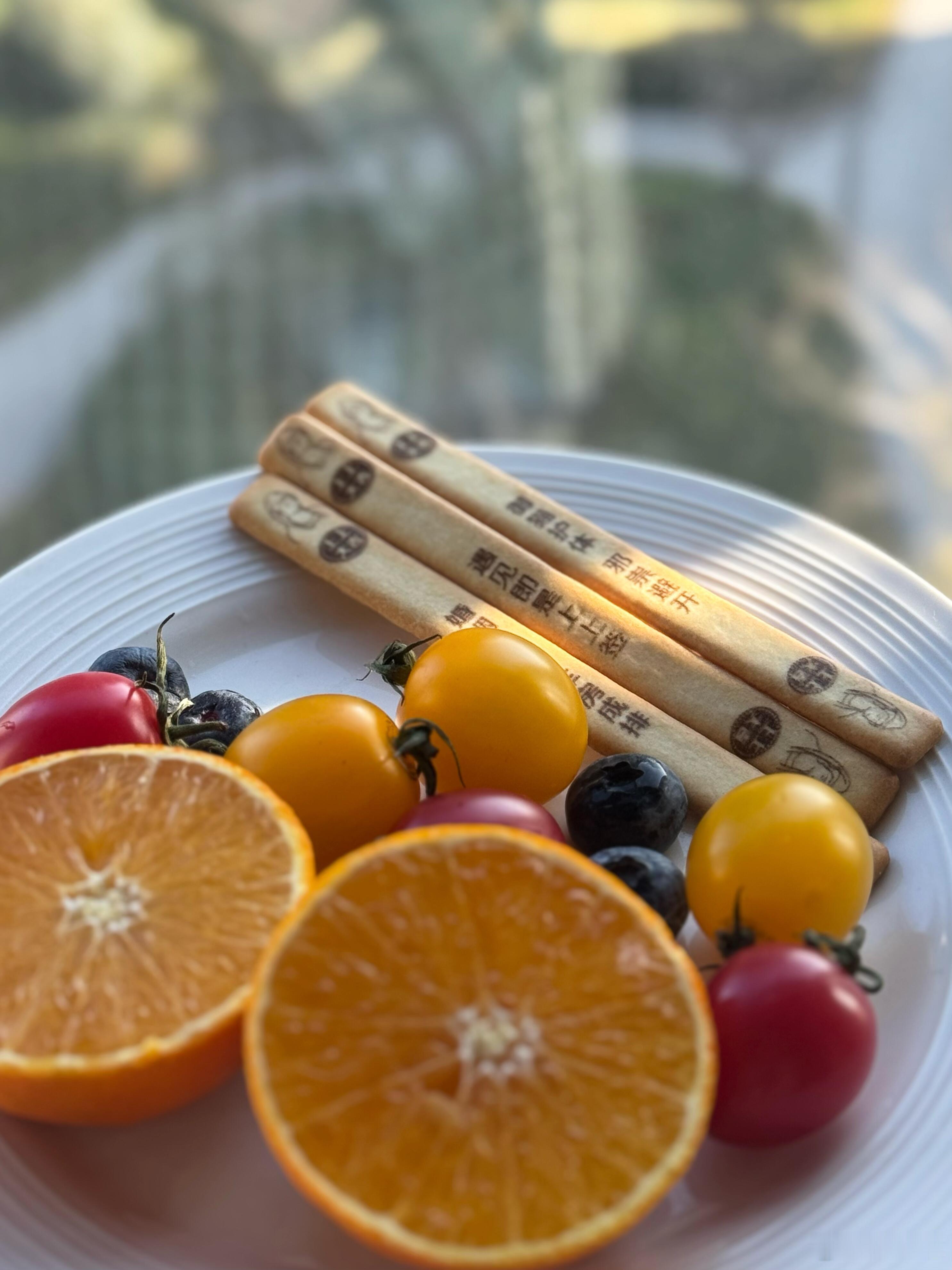 缘分本来就稀薄寡淡，相伴一程已是万分感激，没有什么东西是一成不变的，没有谁能一直