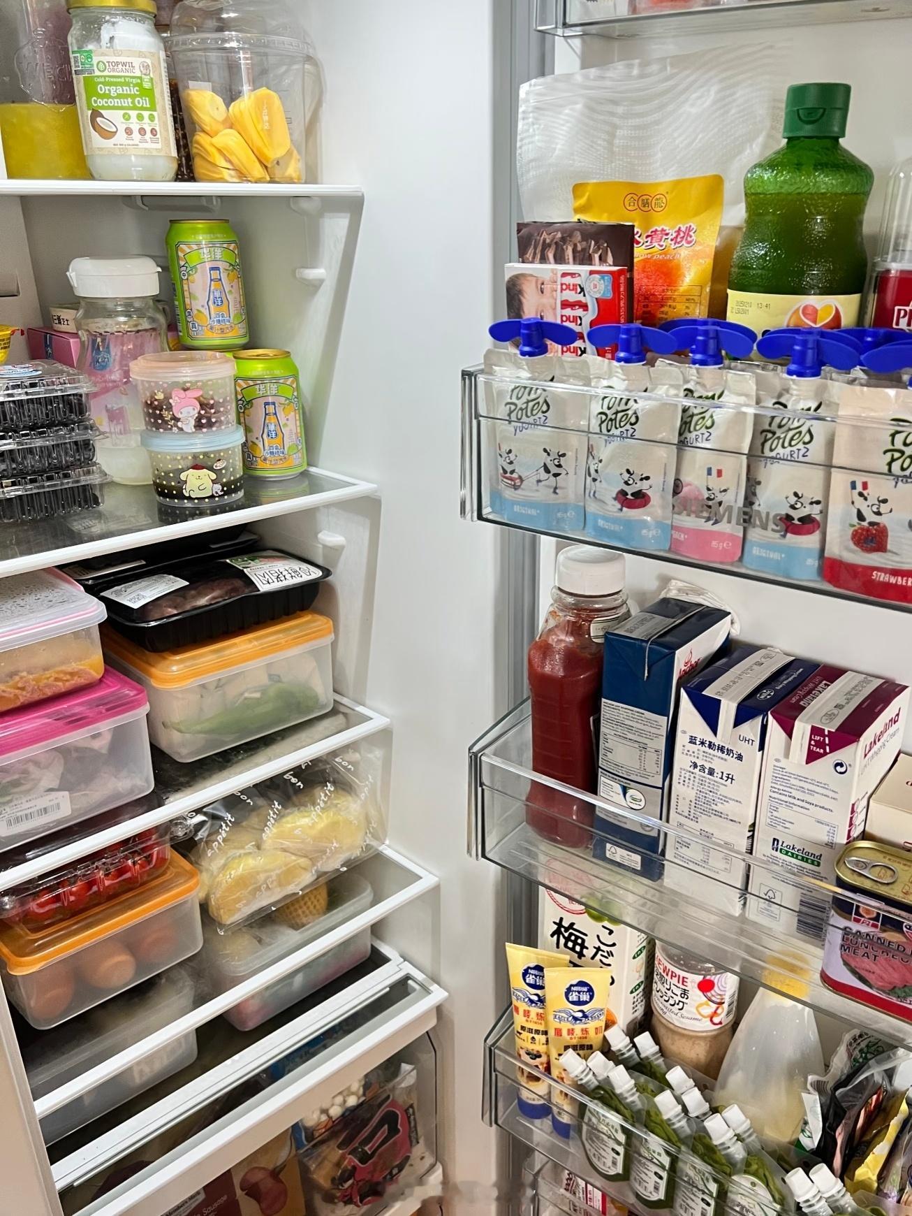 每次离家，最舍不得的就是爸妈。他们总把最好的都往我们包里塞，家里种的蔬菜、念叨了