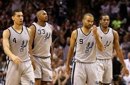 NBA常规赛：马刺VS勇士篮球         马刺客场背靠背，先打湖人，再战勇