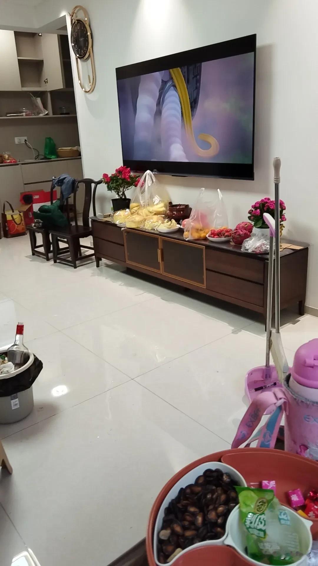农村户口成了心病，
给孩子城市户口，真的错了？！
老表一家在郑州生活多年，也买了