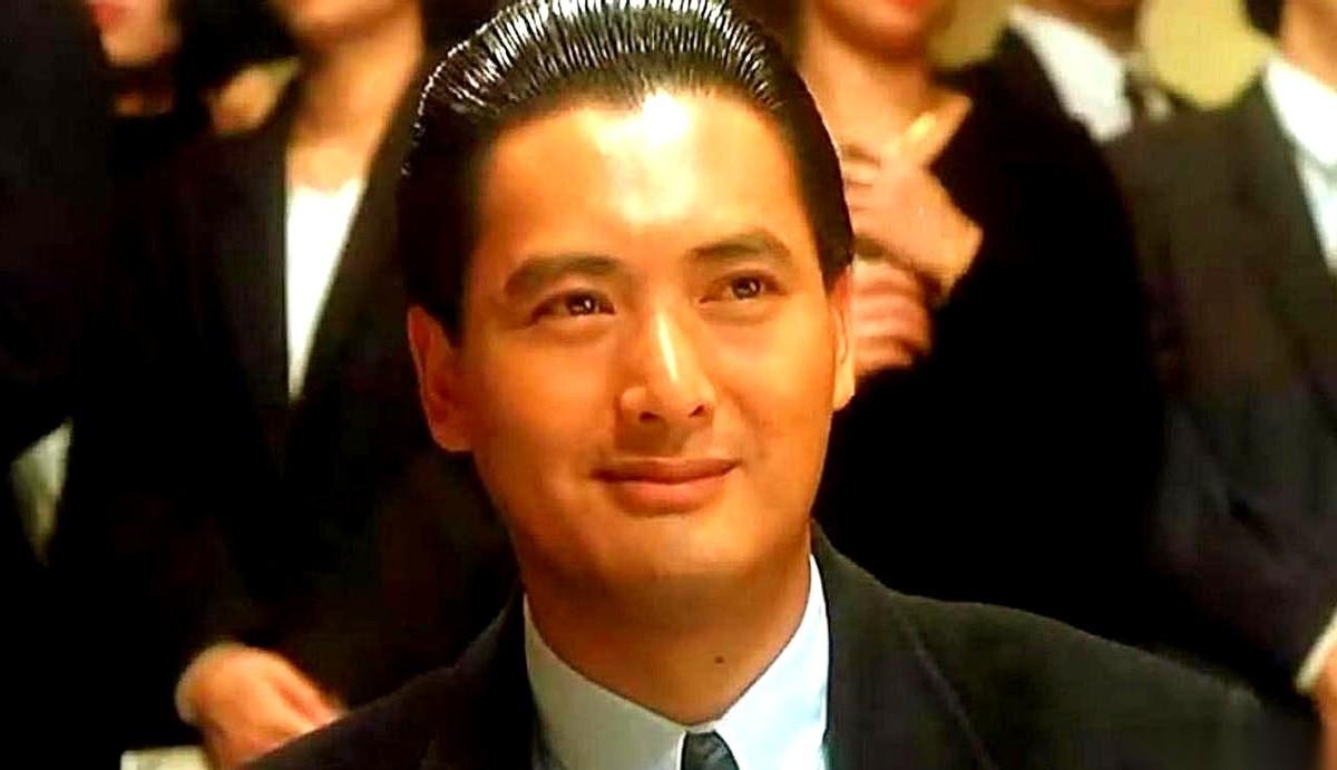 说要把56个亿身家全都捐掉的人，一转身，就牵着老婆的手去菜市场讨价还价。
明年就