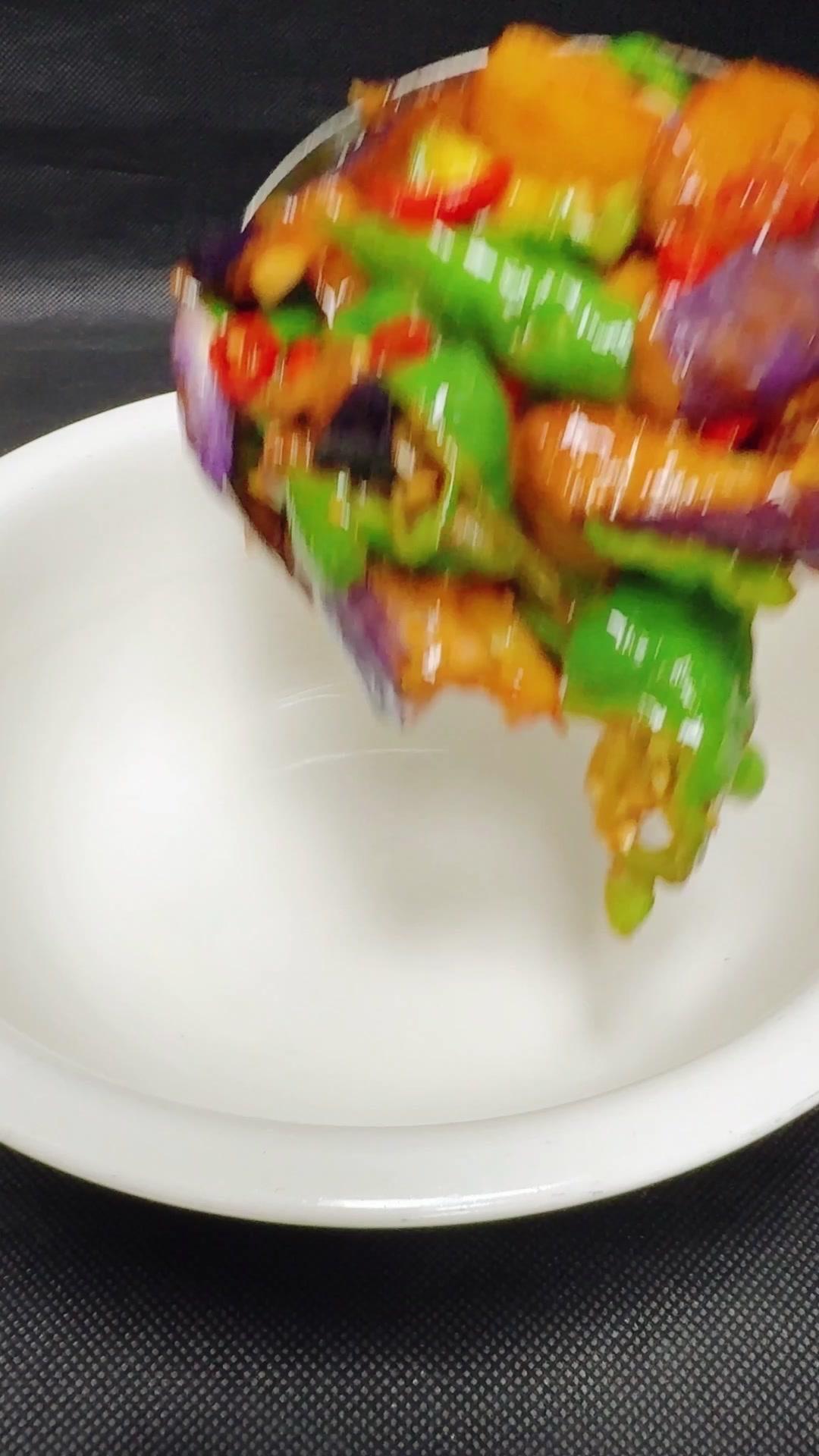 🍳家常菜天花板，手残党也能轻松复刻！

饭店一份28的地三鲜，在家做成本只要3
