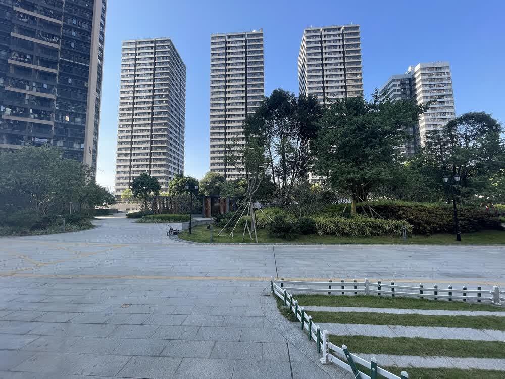 世事无常！今日香沙御景园小公寓诚意惜售[玫瑰]
小小的公寓，承载着一段独居时光。