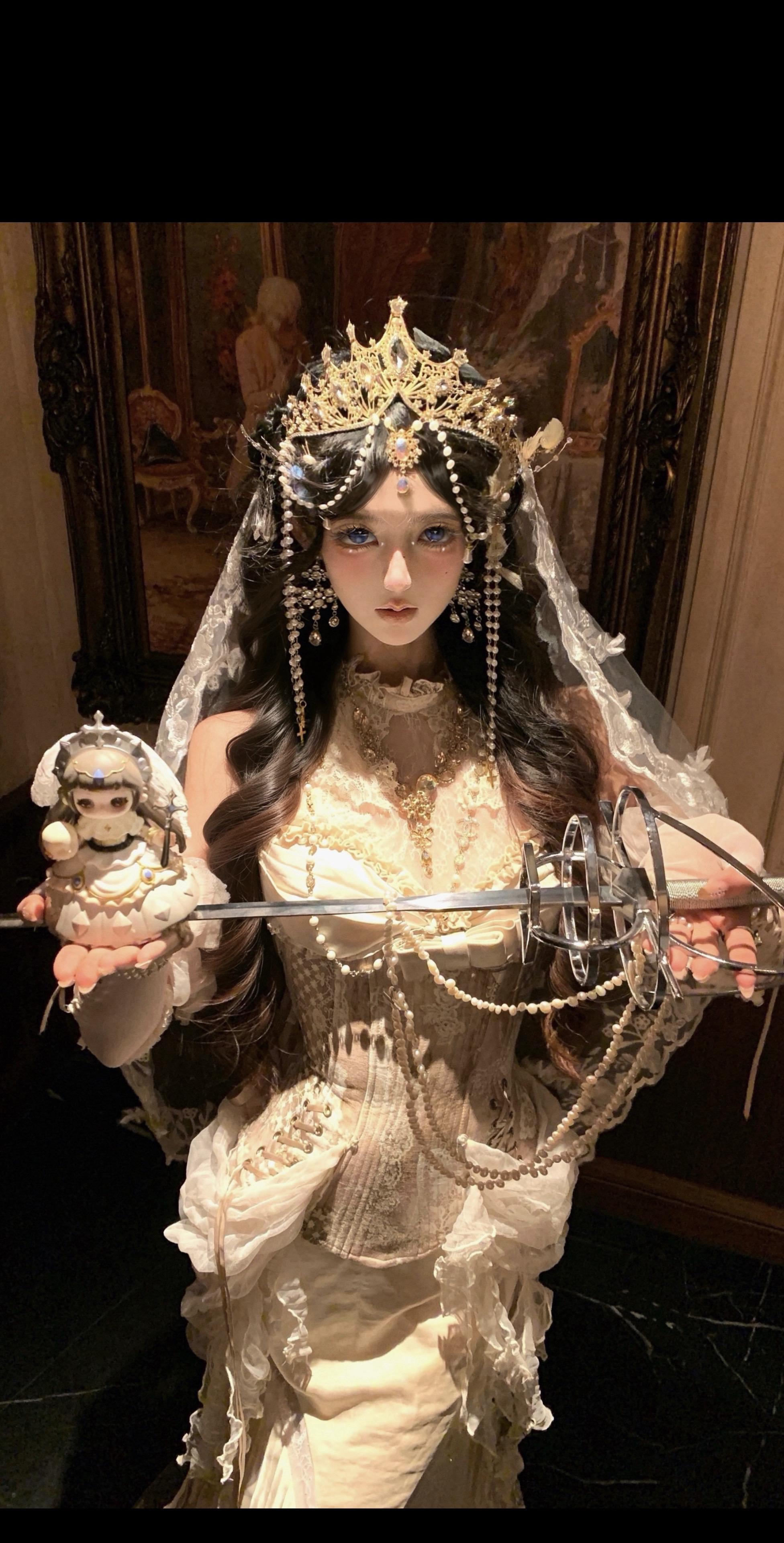 向纯白祭司起誓。成为我的刀刃