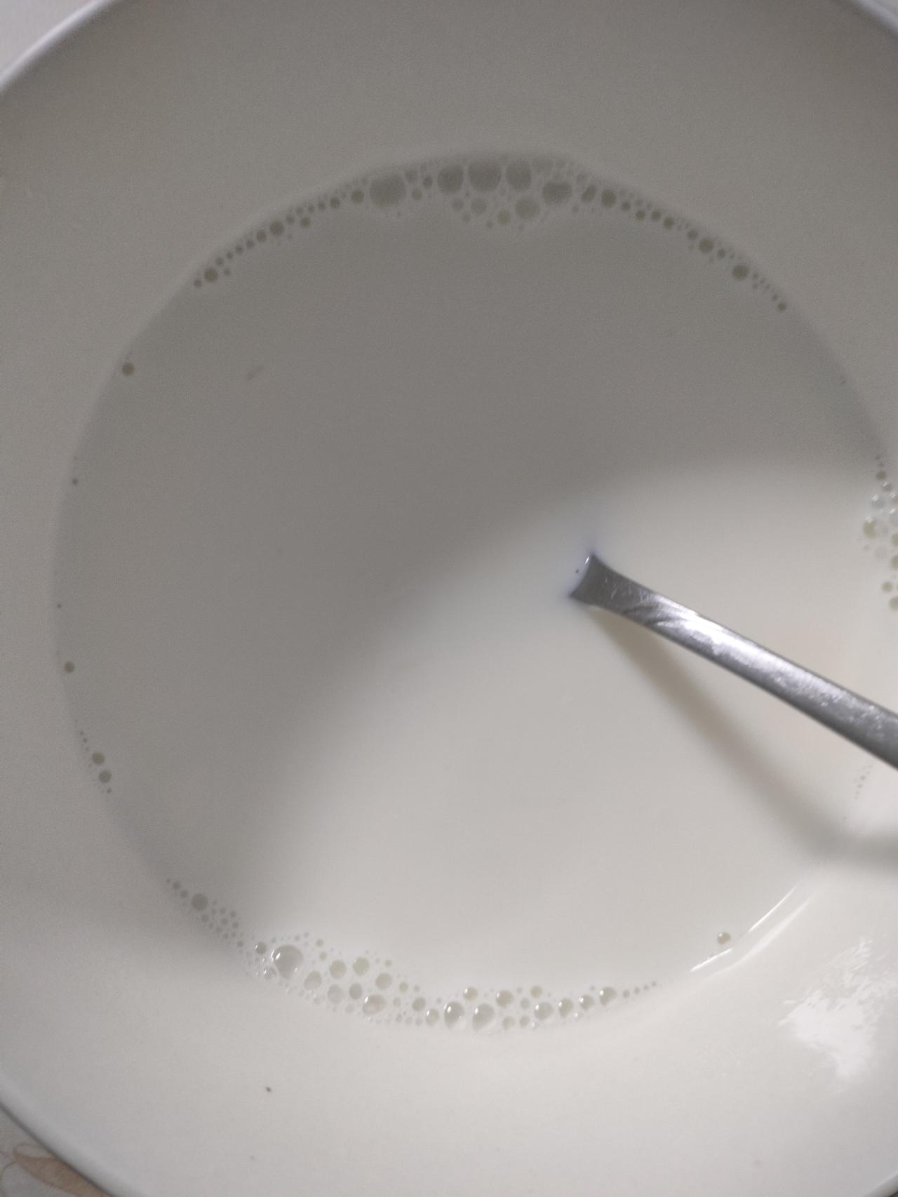 你问我答牛奶加蜂蜜，你是先放蜂蜜再加热，还是先加热再放蜂蜜？