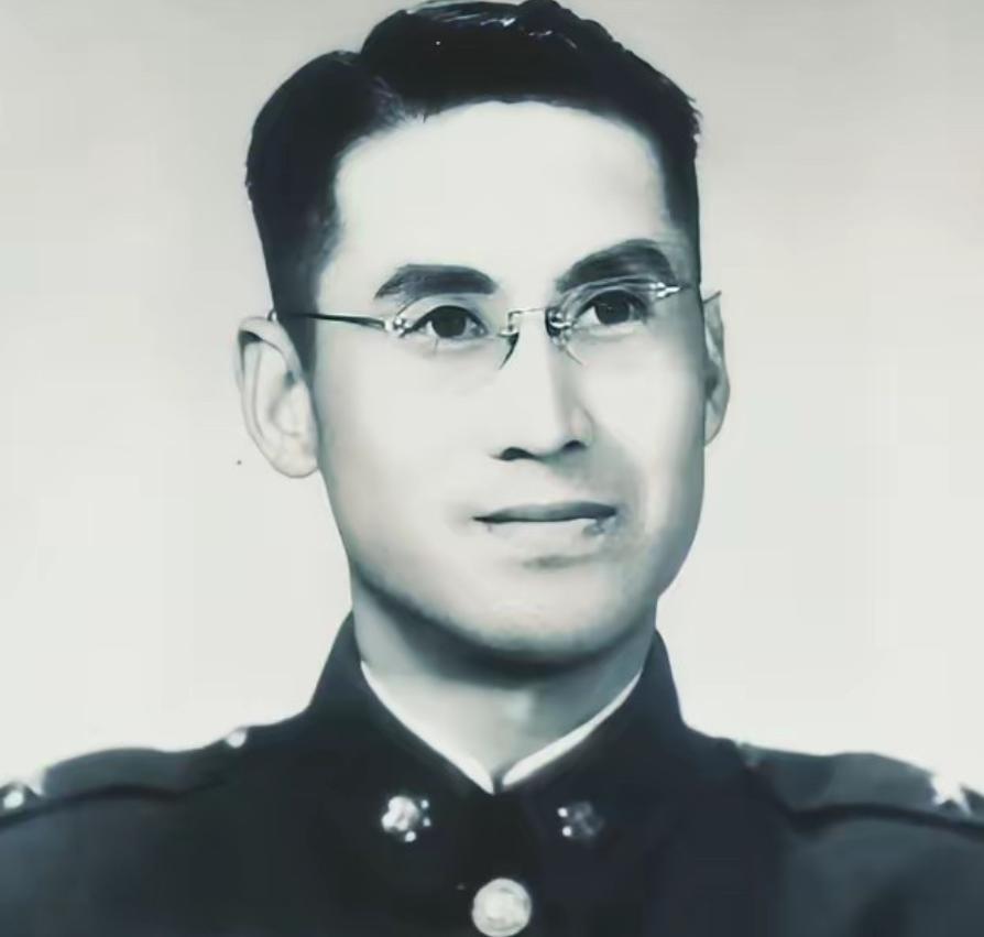 1994年2月，韩练成中将的儿子韩兢在澳门出差，特意去拜访父亲的老友吕文贞。聊天