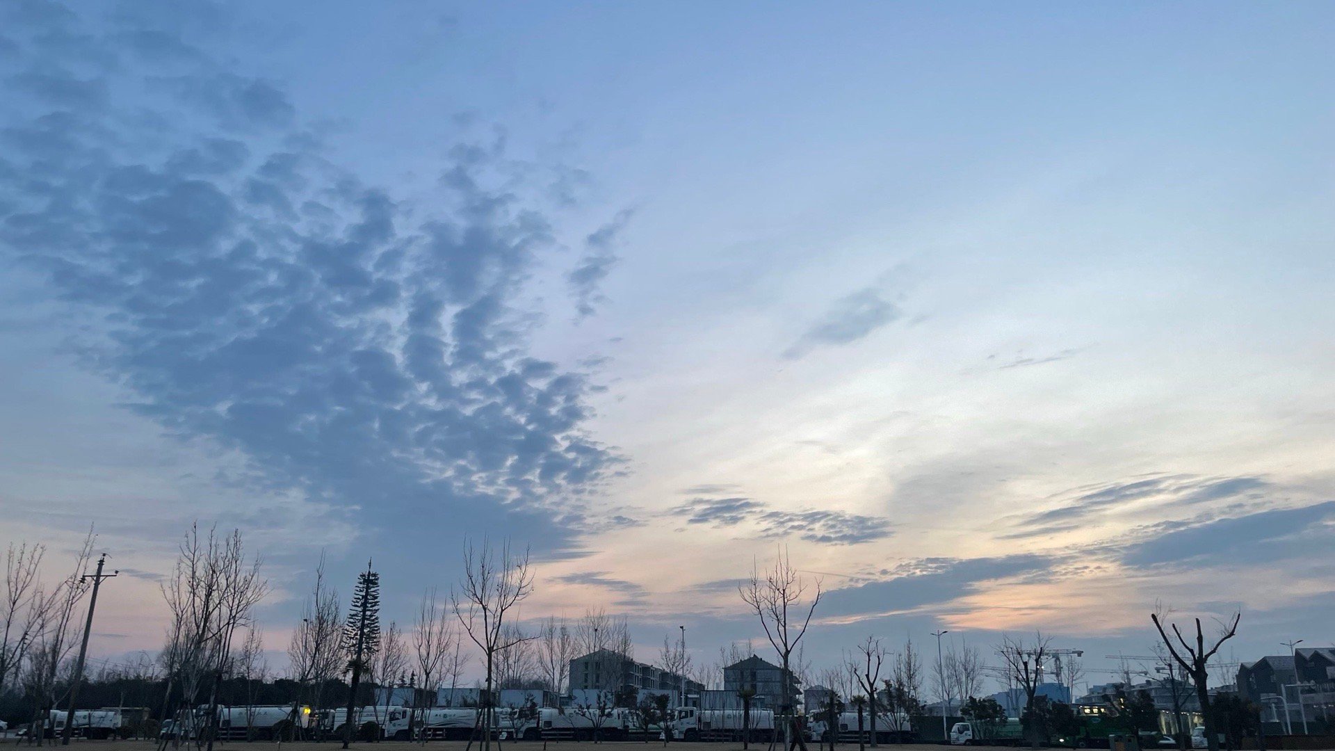 把心事藏起来吧 包括你 开心难过我都会记得感谢你来过愿安好 