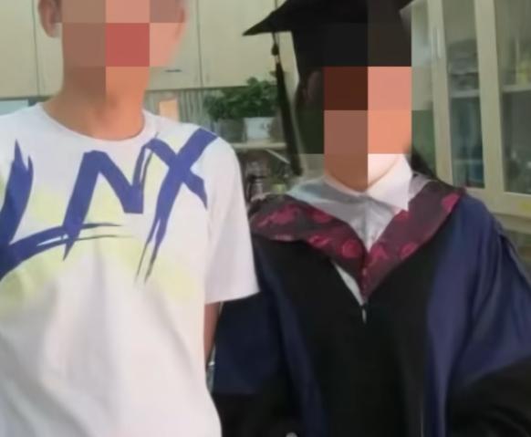 29岁的正教授被指是“学术妲己”？女孩公开指认武汉大学女教授介入自己家庭，自家老