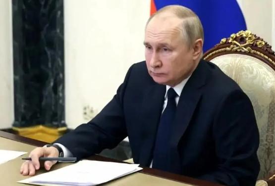 一场恶战打醒了俄罗斯！普京终于明白：最危险的人就在身边。

普京前脚下令把斯塔罗