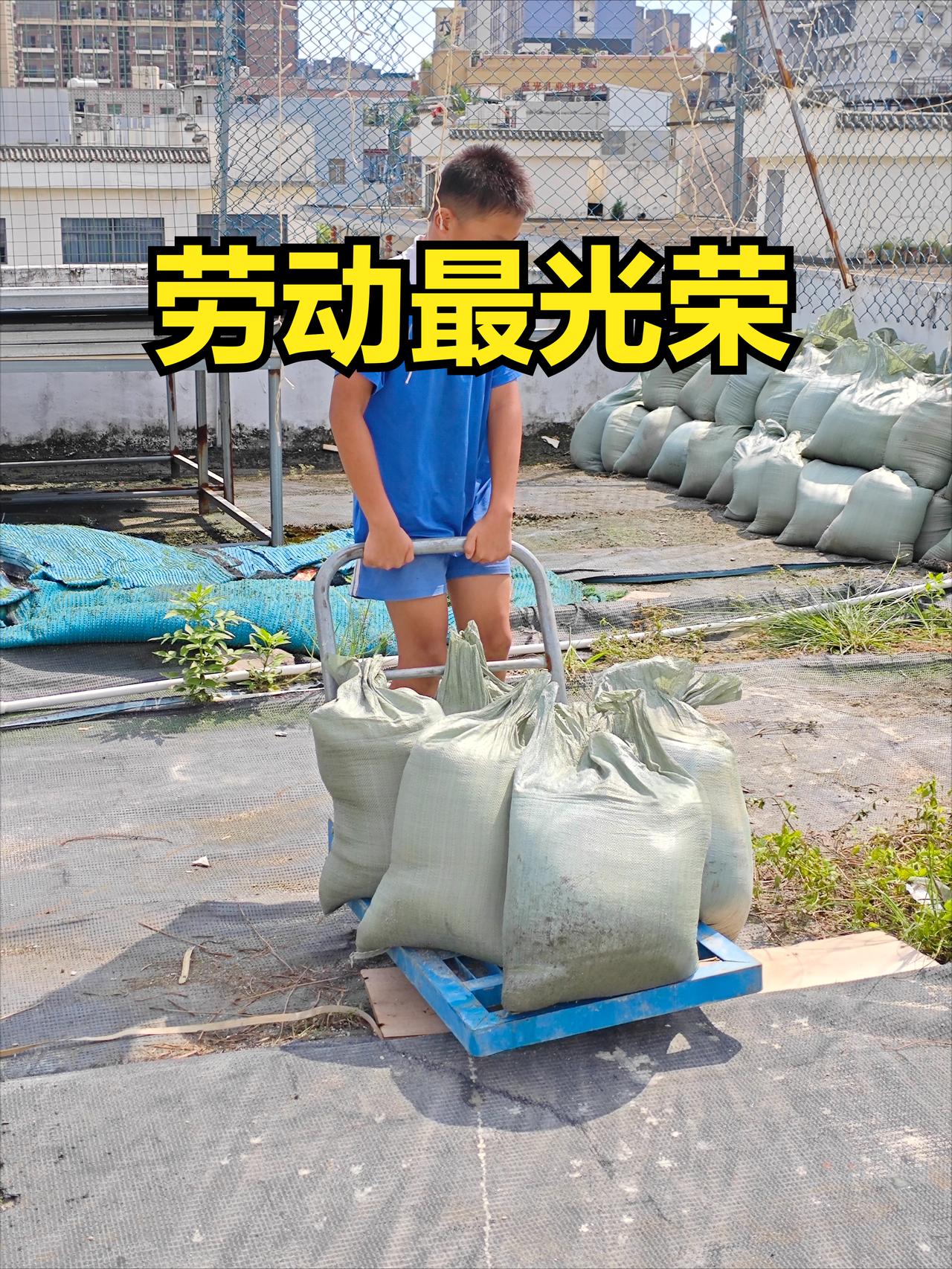 作为一个高三孩子的爸爸，在高中打暑假工是真的不支持 ，之前，我女儿说要出去打暑假