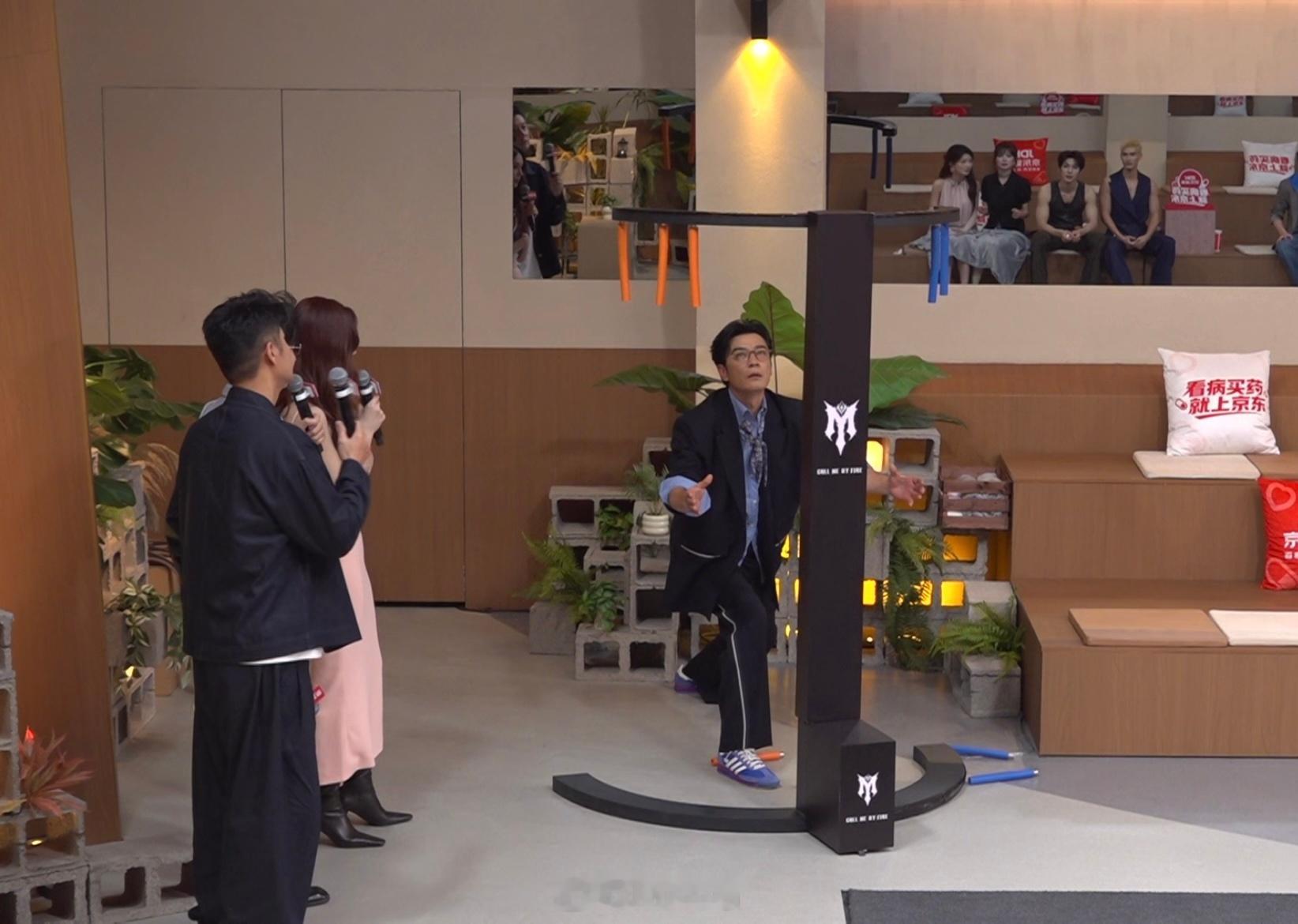 披荆斩棘直播事故 放错VCR、竞赛规则，也没李光洁好玩哈哈哈——披荆斩棘直播 李