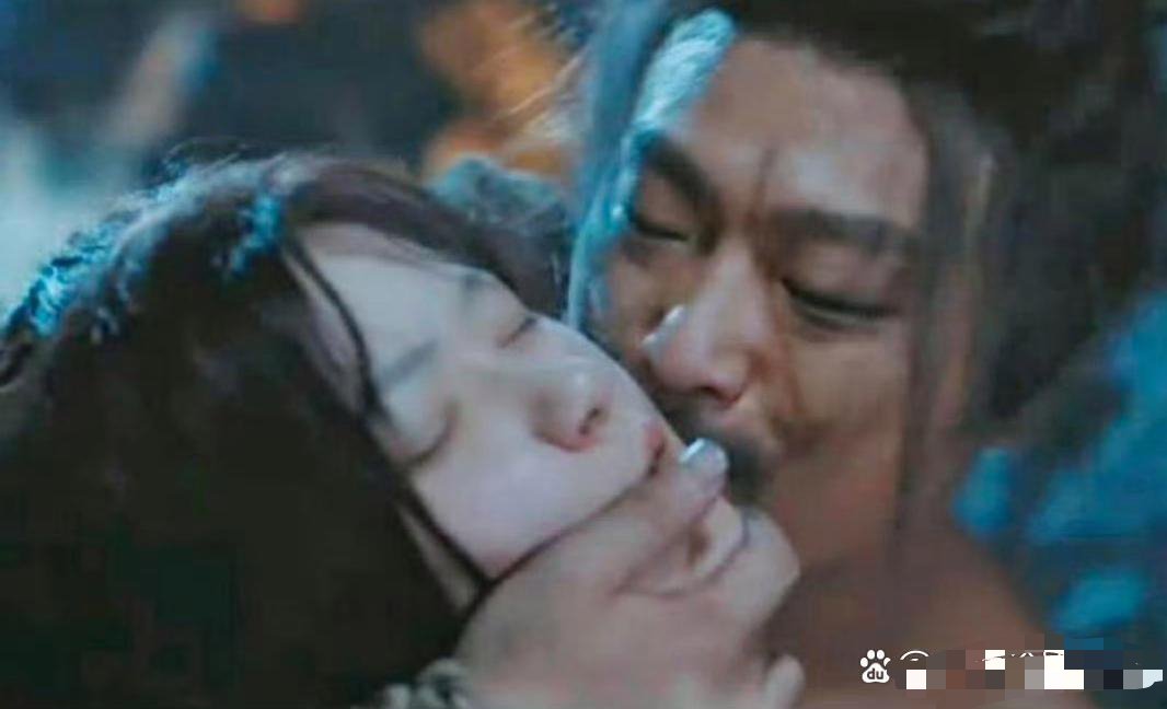 羡慕这个男群演，赵露思为啥不用替身啊 