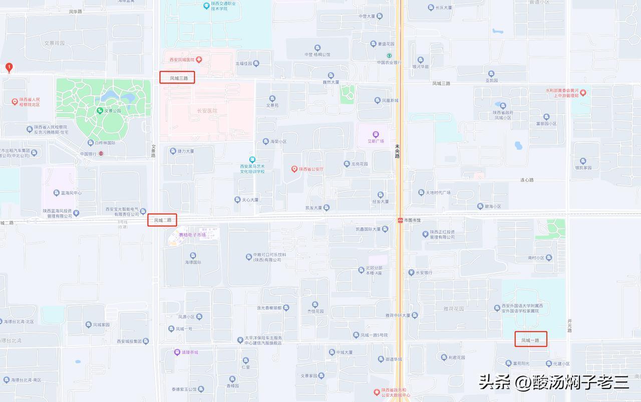 当年在西安毕业后，往北郊这一片找工作，看到望不尽的塔吊，建设的局面很红火。
当时