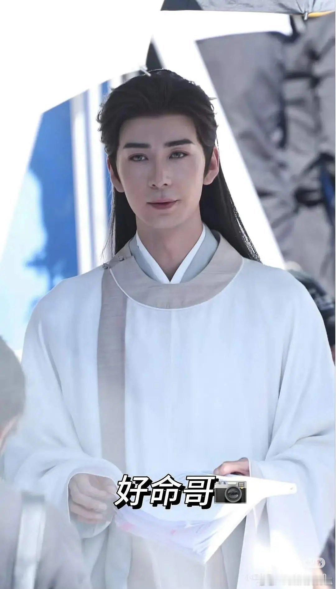 陈星旭新剧妆造拉胯，眉毛怪异，演瞎子还要戴美瞳？ 