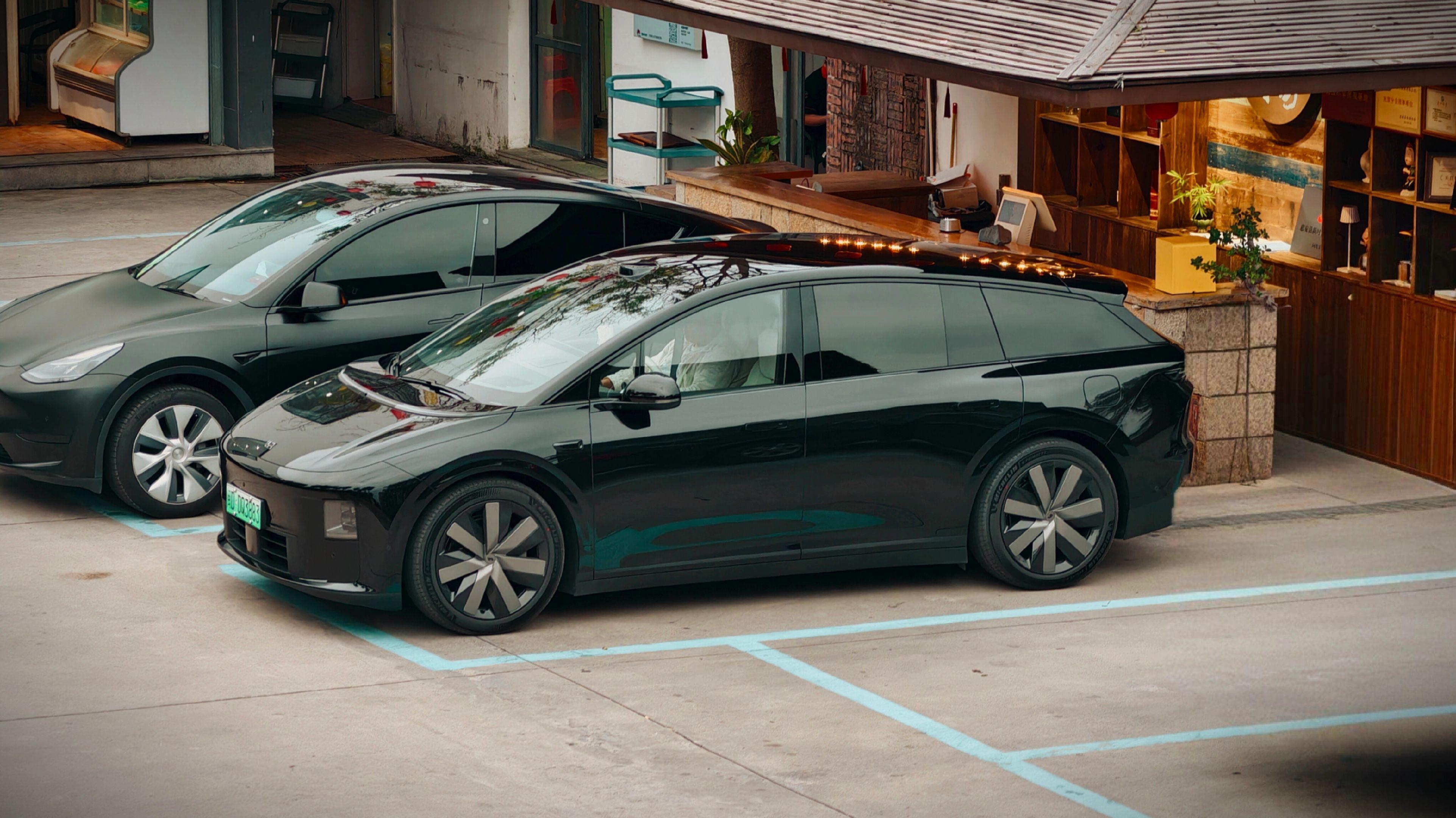 这个黑色的质感真的不错