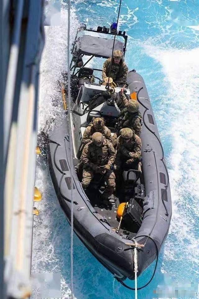 英法果然是玩海盗出身的，老基因又发动了据英国路透社报道称，英国武装部队于当地时间