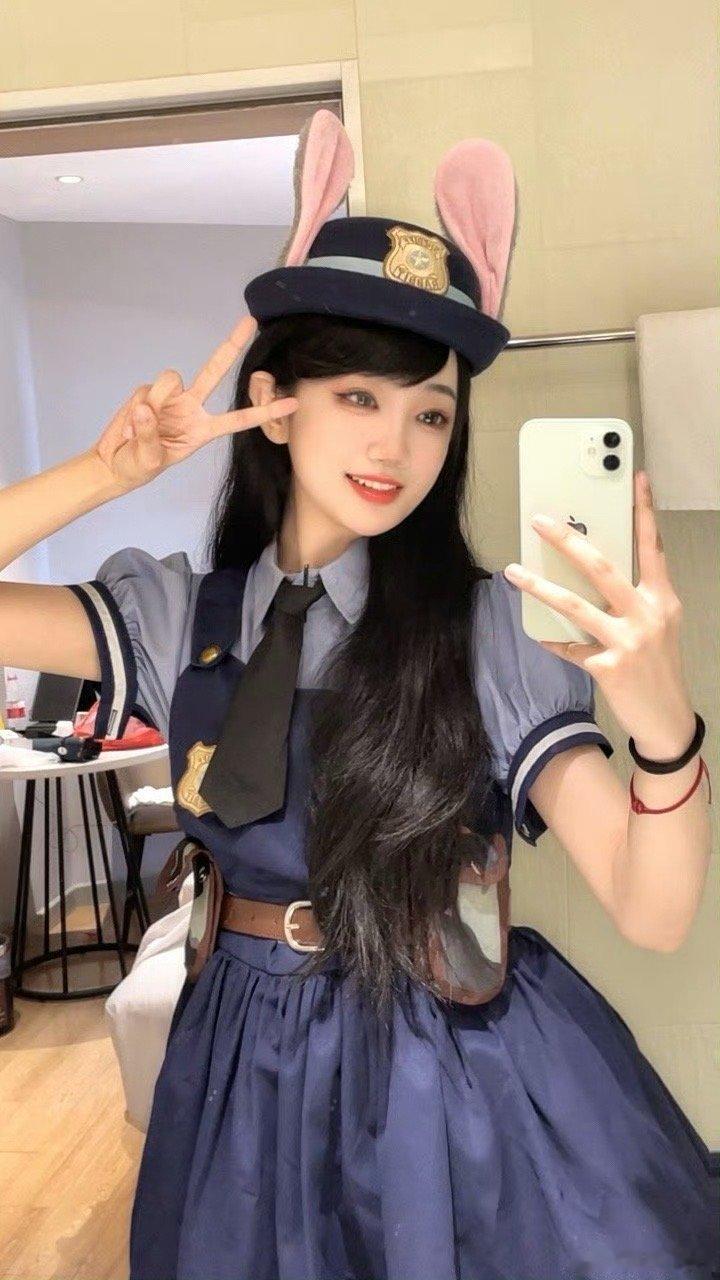还是女大学生好啊[送花花]这样的女大怎么追到？[舔屏]又被逮捕了！LPL互动主持