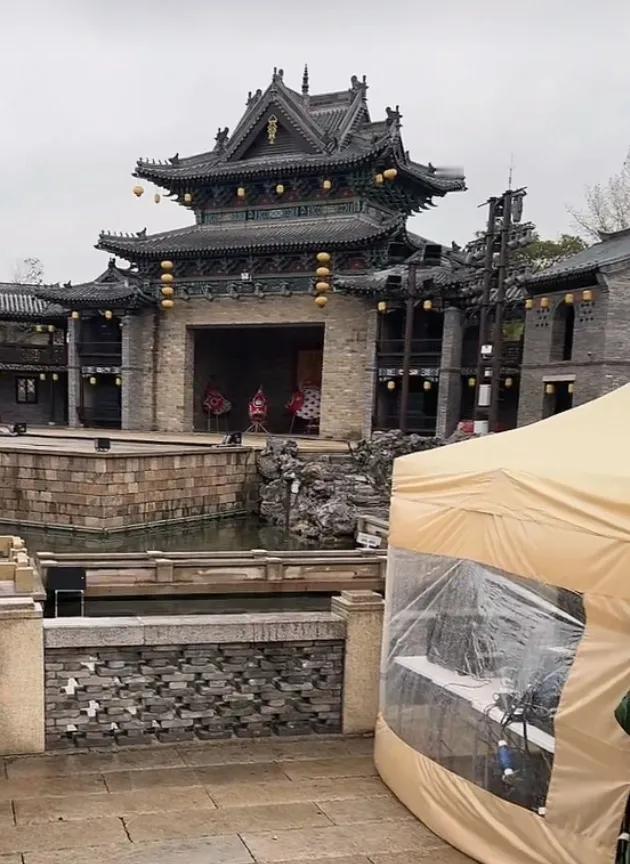 明天晚上董宇辉山东行在这直播
宇辉同行必有所获欢乐开怀@董宇辉