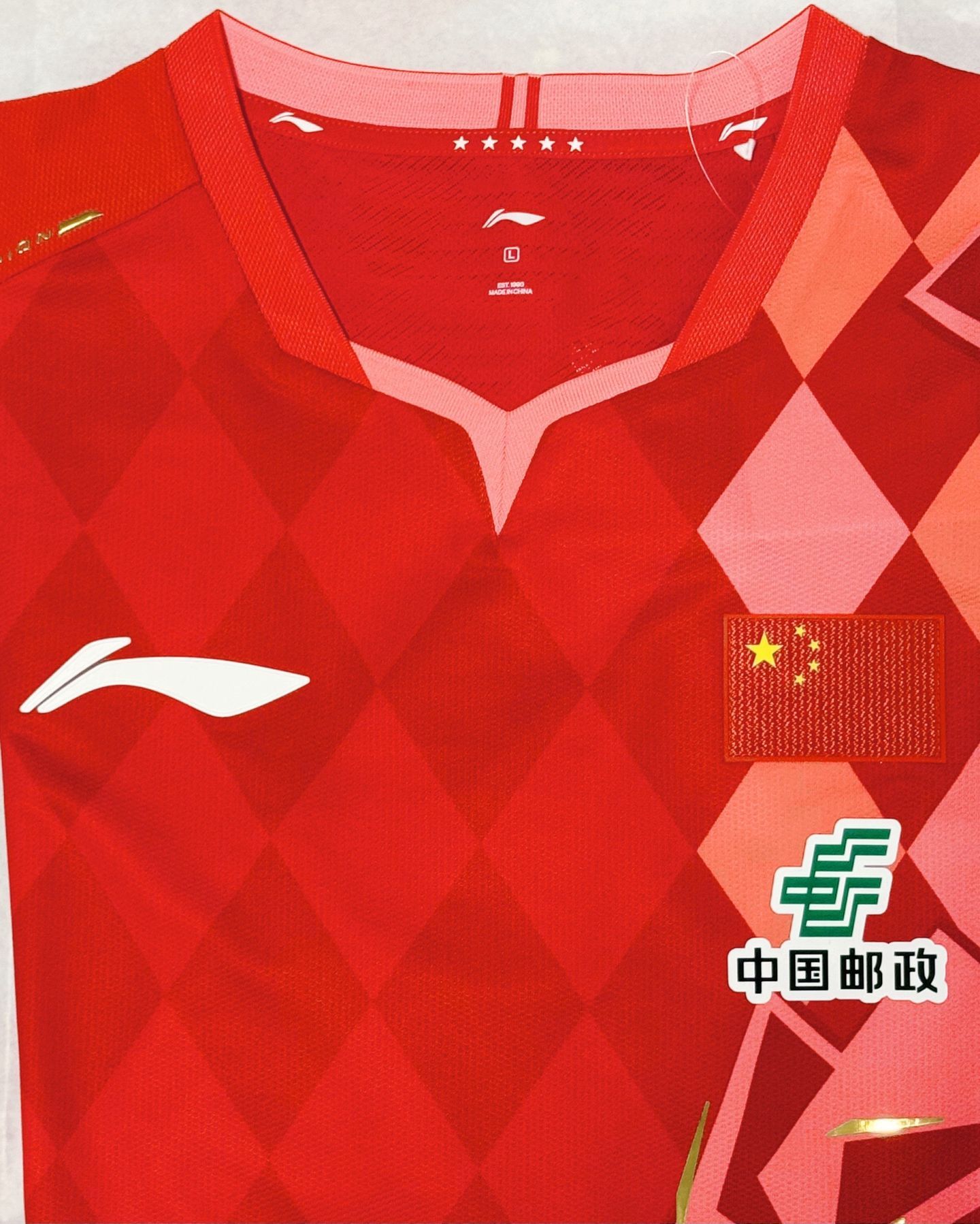 牛冠凯分享国乒新队服！兄弟们加油！✊✊✊🫵🫵🫵颜值非常高的队服，中国乒乓球