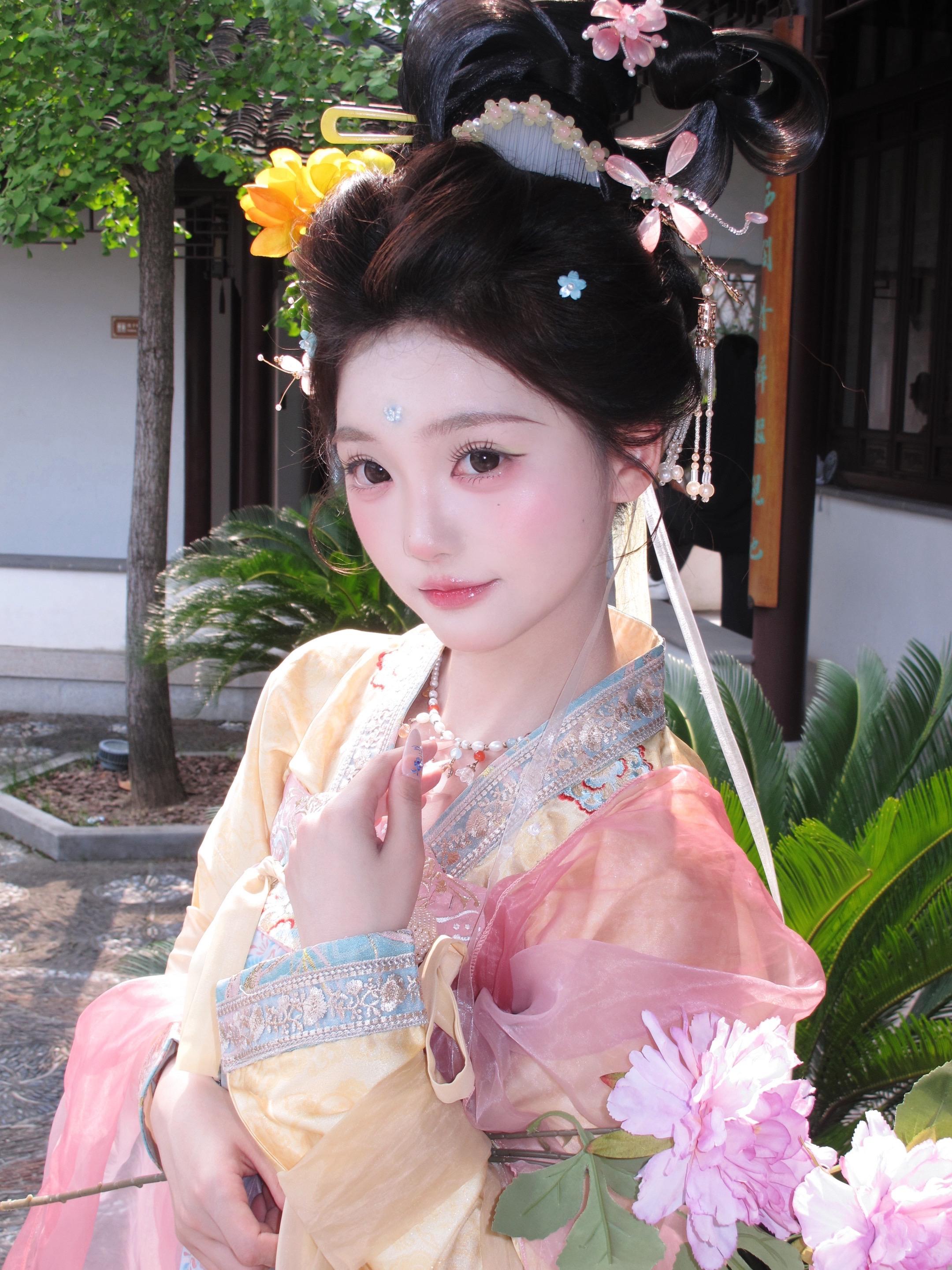 待她笑颜如花。苏州