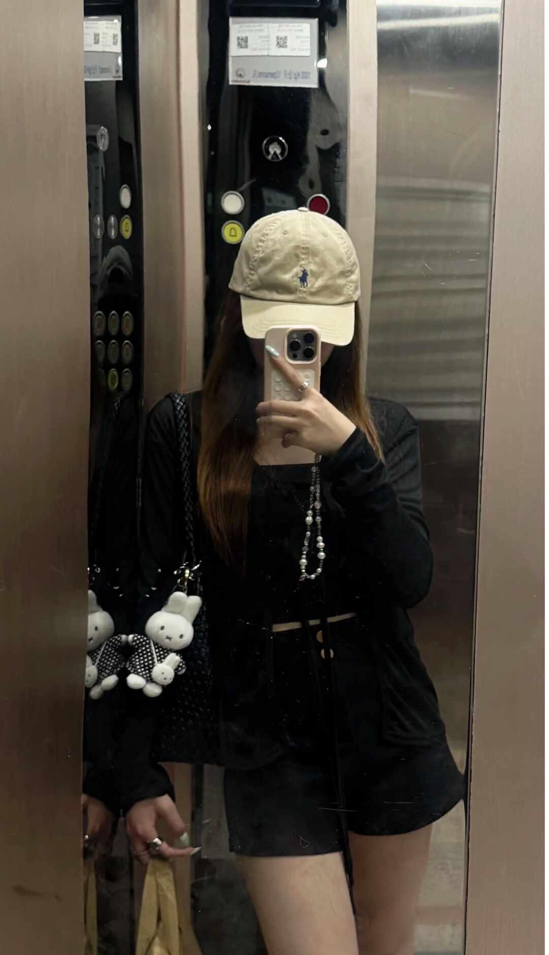 真的没人喜欢我这样166的小土豆嘛
深圳女生，身高166cm。朋友都说我看起来小