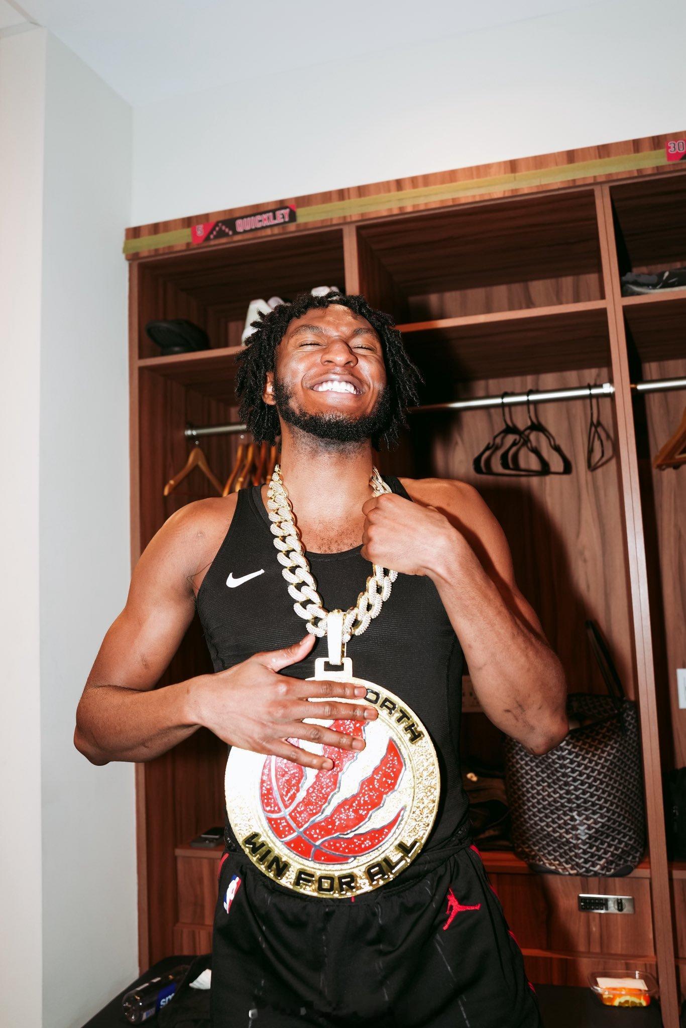 今天的大金链子肯定给奎克利！多伦多猛龙