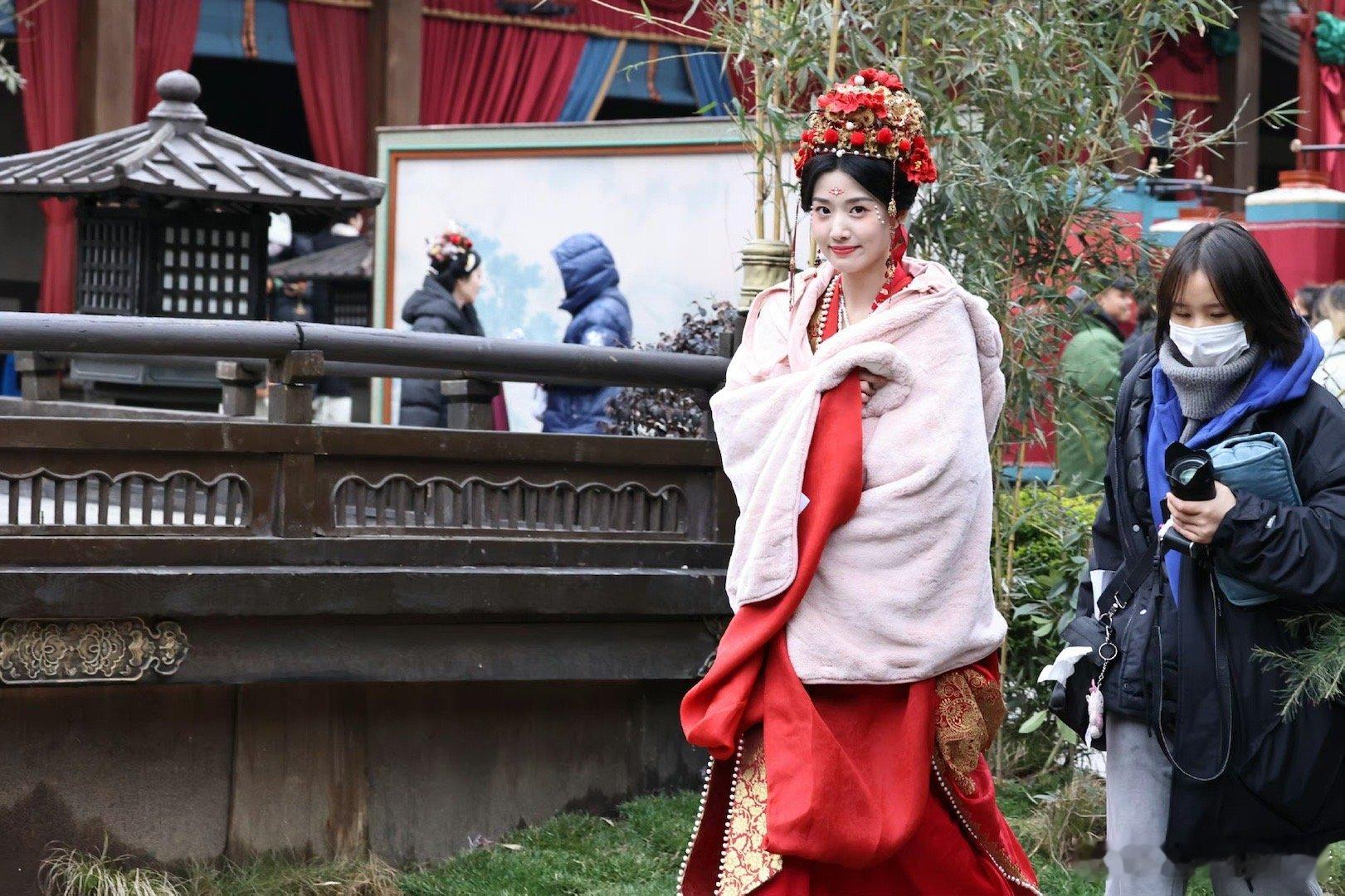 #卢昱晓出妆前后生图#不懂卢🐟晓的有难了！！ ​​​
