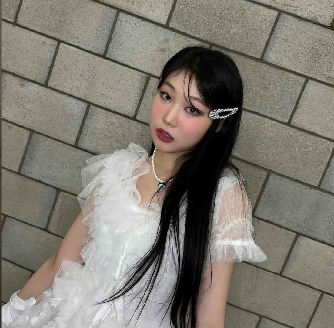很抱歉 有意占用娱乐圈资源公司是沈佳润父母小沈阳夫妻开的 在韩国发展也是她自己打