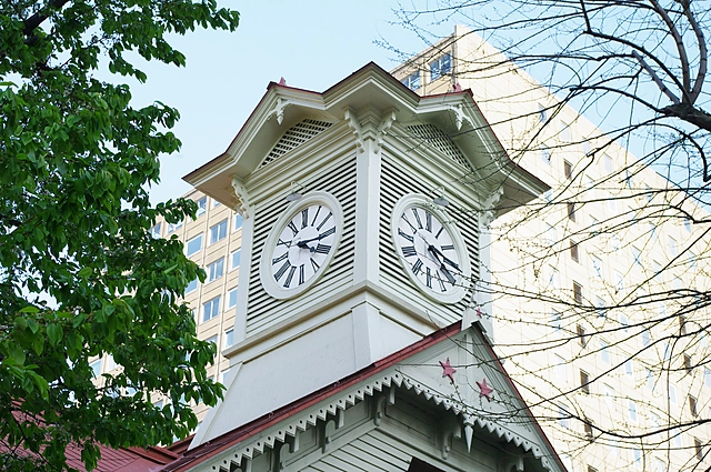 风遇山止，船到岸停 