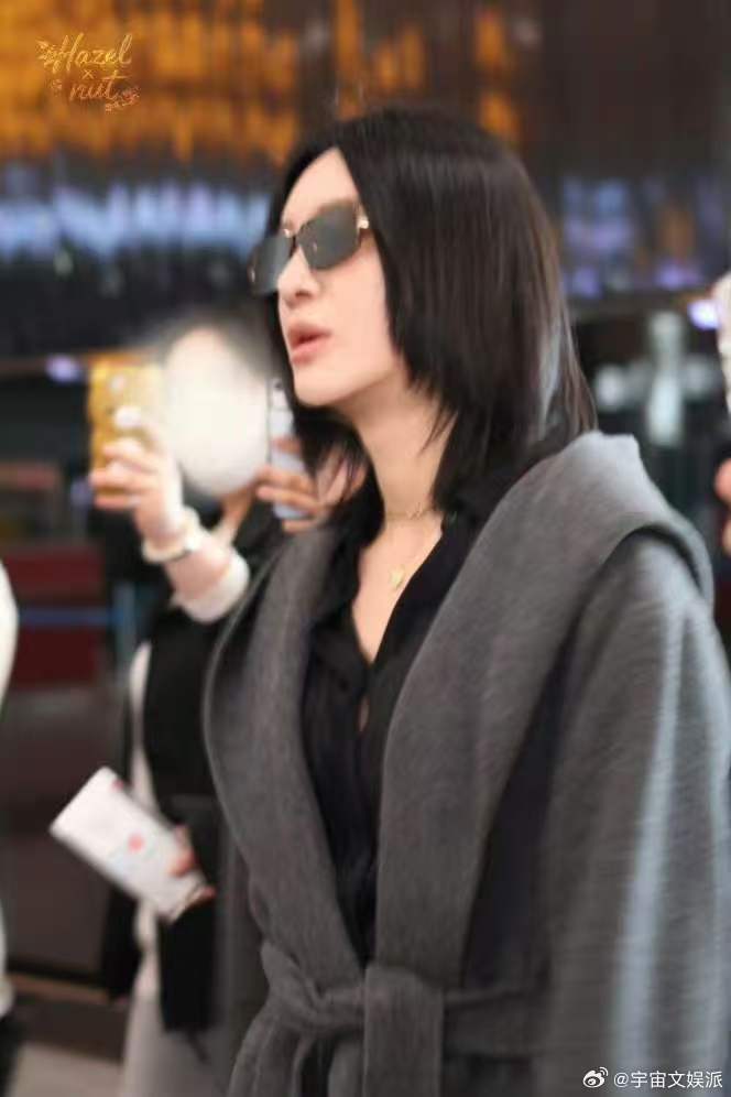 尚雯婕合伙人路透站起来了 哇哦！尚雯婕合伙人路透里站起来了欸！上一季被轮椅“封印