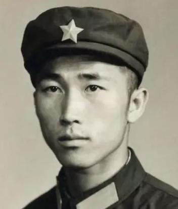 1991年，索马里恐怖分子闯入中国援助医疗队驻地，准备血洗中国人的驻地，事发紧急