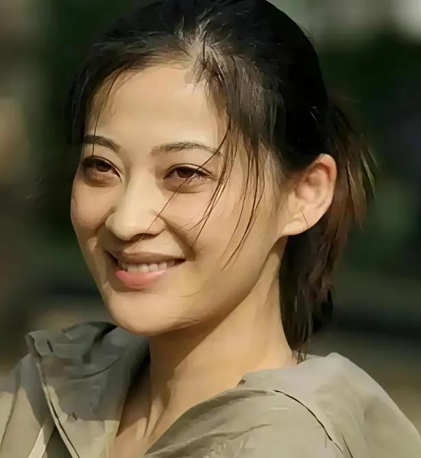 梅婷演的“安杰”
没有人可以超越
那种从容，淡然，恬静，总之那种魅力无敌


