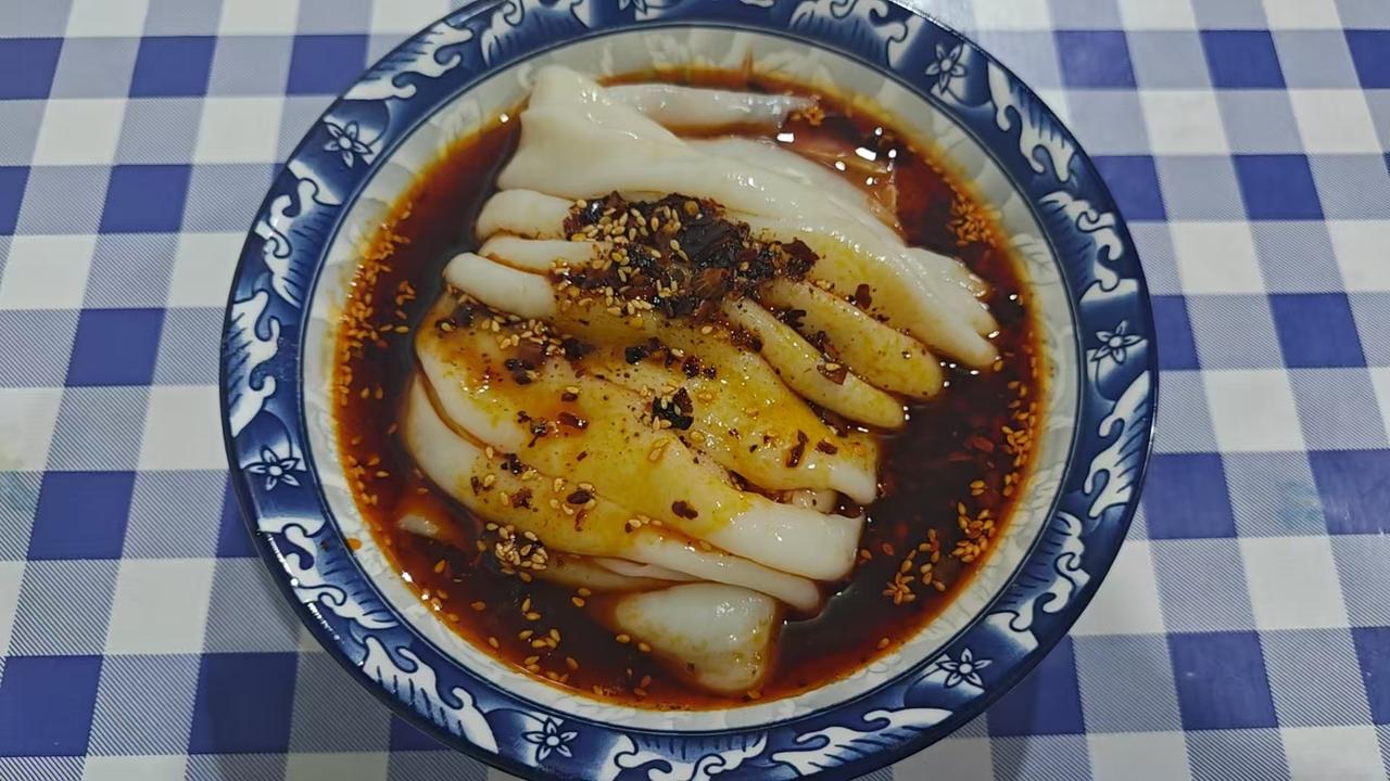 回家后的早餐

这次回来，途中连续的劳累，除了在飞机上吃了三顿飞机餐，一点进食的