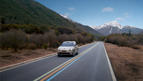 问界M6成功破圈问界M6iPhone用户占比超3成 得市场者得天下！据市场简报显