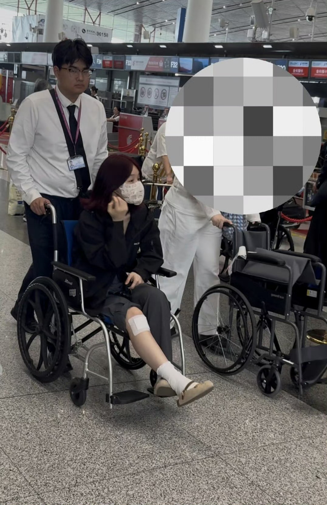 徐梦洁膝盖伤的挺重啊，听说缝了九针，这五公还能跳嘛