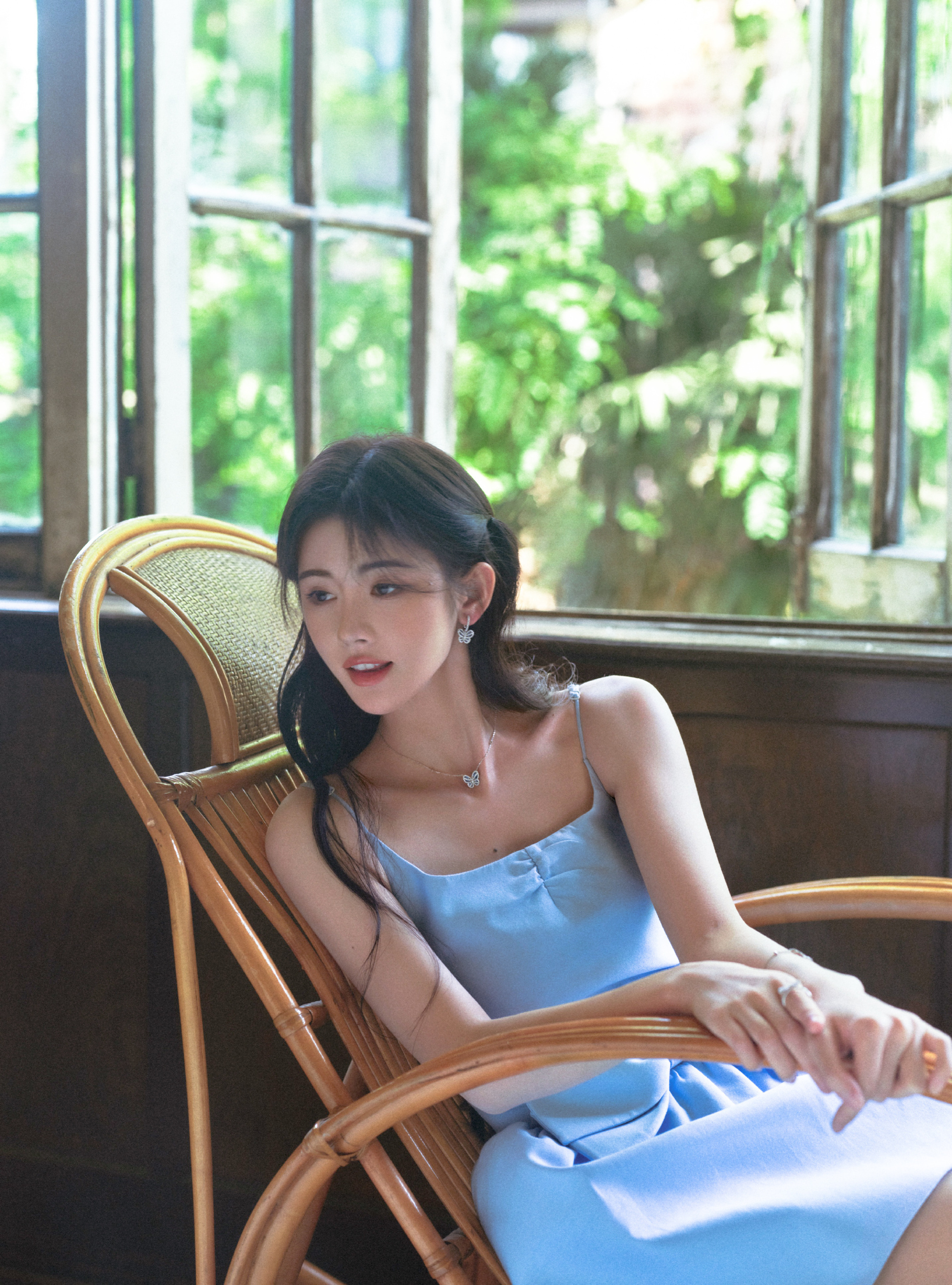 鞠婧祎  jjy鞠婧祎万花世界 jjy鞠婧祎苏绿夏＂爱是严冬里的一片炽热，就像我