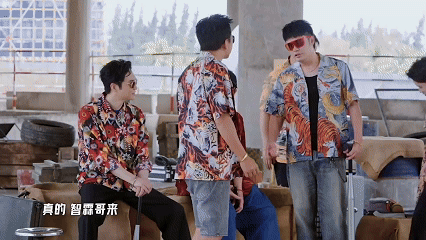 张智霖袁咏仪视频都在打麻将 别人视频秀恩爱，张智霖袁咏仪视频秀搓麻，哈哈哈哈哈衣