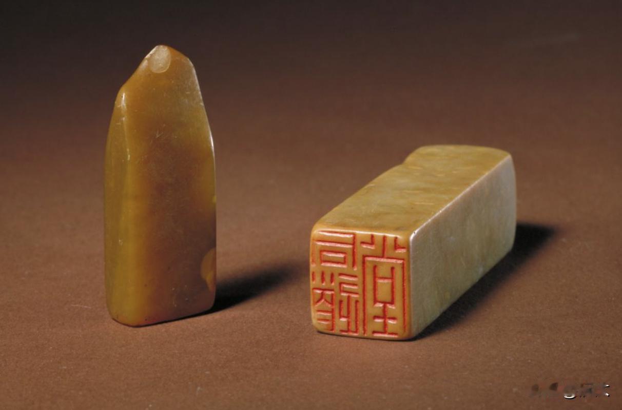 咸丰皇帝于咸丰十一年秋天在热河行宫避暑山庄逝世，唯一的儿子太子载淳年纪只有六岁。