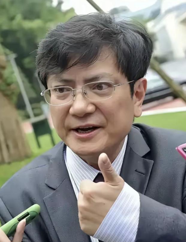 现在最值得深思的婚育问题，不是 00 后不结婚、90 后不生娃，而是当年鸡娃最狠
