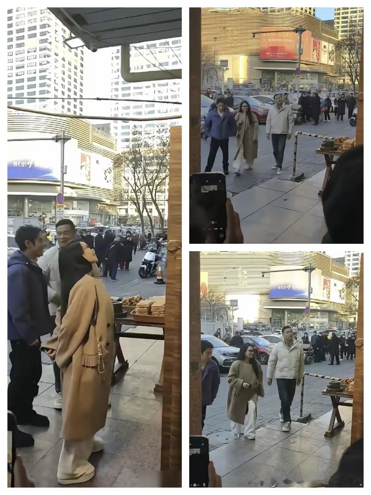 突然特理解秦昊了！伊能静都快60岁了，踩着白色厚底鞋配阔腿裤，外搭驼色羊绒大衣，