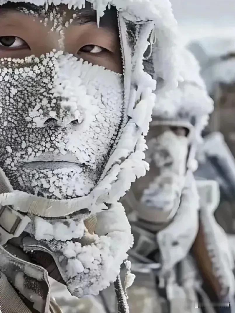 看了这张脸，大家有什么感想？是不是该给他们点个赞！
这是边防战士过年期间舍小家顾