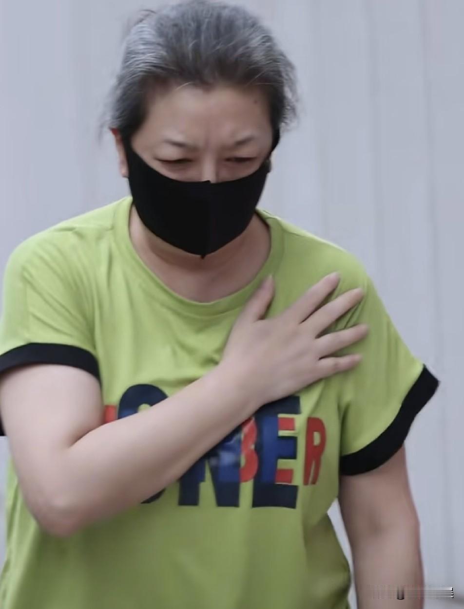 59岁江珊，近况引热议！
 
8月3号，知名演员江珊引发热议，不是因为感情的问题