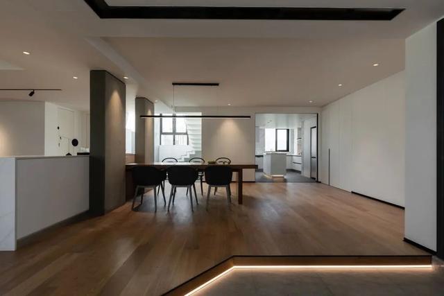 200㎡现代极简，顶楼复式巧设计，人文舒适惬意居